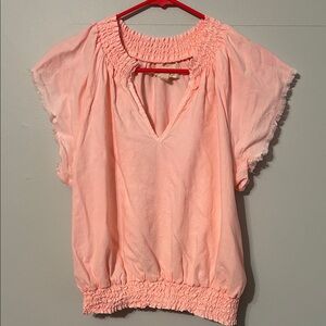 Cloth & Stone Coral Smocked Blouse. Size medium. 💯 lyocell